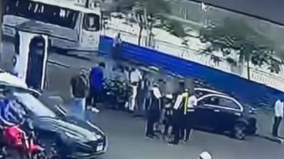مصدر أمني يكشف حقيقة تعدي فردي شرطة على سائق أتوبيس للحصول على مبلغ مالي بالقاهرة