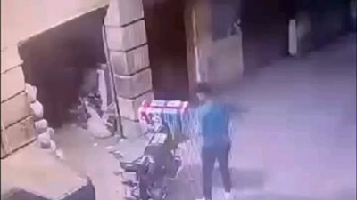 شاب يفارق الحياة خلال إغلاقه محل عمله.. ومقطع فيديو يثير تعاطف مستخدمي مواقع التواصل
