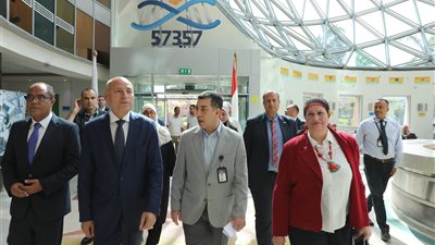 محافظ القاهرة يطمئن على سير امتحانات الشهادة الإعدادية بمدرسة البهية البرهانية ولجنة مستشفى 57357