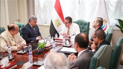 وزير الصحة يؤكد لجريفولز إيجيبت ضرورة تكويد المستلزمات الطبية وتحقيق الاكتفاء الذاتي من مشتقات البلازما 