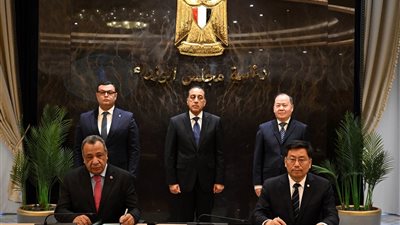 مدبولي يشهد توقيع بروتوكول لتأسيس تحالف بين المقاولون العرب وشركة الصينية لتنفيذ مشروعات