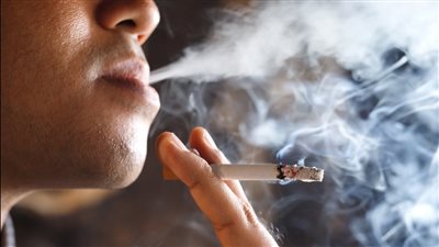 دراسة: ارتفاع معدلات التدخين الإلكتروني بين المراهقين.. ومحاولات فاشلة للإقلاع عنه