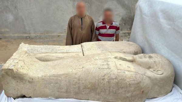 المتهمين والتابوت