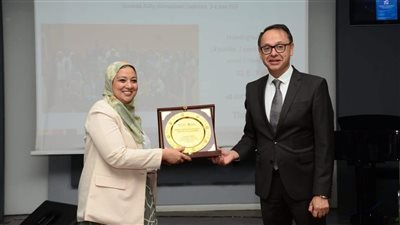 رئيس أكاديمية البحث العلمي: نعمل على توفير كل سبل الدعم للباحثات المصريات
