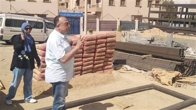 مدير التأمين الصحي يتفقد الأعمال الإنشائية لمبنى العيادات الملحق بعيادة الغردقة الشاملة