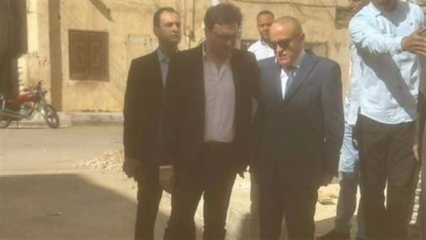 محافظ الأقصر ووزير