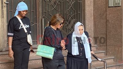 مديحة حمدي تنهار بعد وفاة سميحة أيوب: مش مستوعبة 