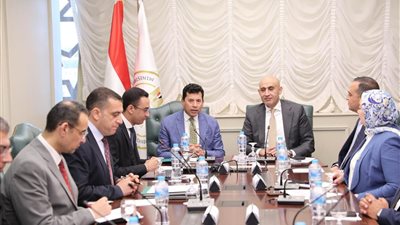 وزيرا التعليم والرياضة يبحثان سبل تعزيز التعاون لإطلاق دوري المدارس على مستوى الجمهورية 