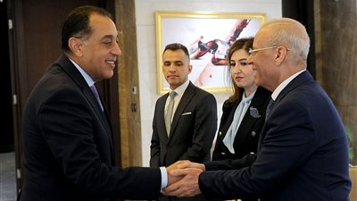 رئيس الوزراء يستقبل السفير العراقي بالقاهرة لبحث الملفات ذات الاهتمام المشترك