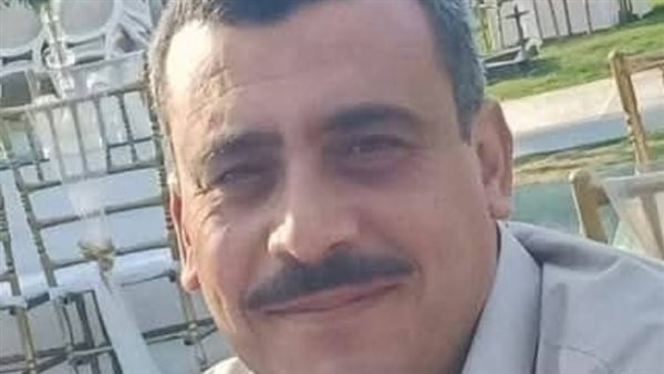 المعلم المتوفى داخل