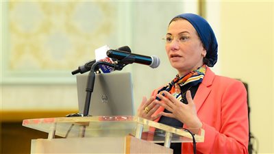 وزيرة البيئة: حققنا عائد مليار و200 مليون جنيه من تدوير قش الأرز خلال عام واحد