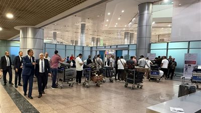 المالية: زيادة العاملين لدعم منظومة العمل الجمركي بمطار القاهرة وضمان سرعة وتيسير تسجيل الهواتف المحمولة