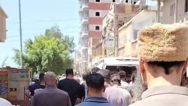 جانب من تشييع الجثمان