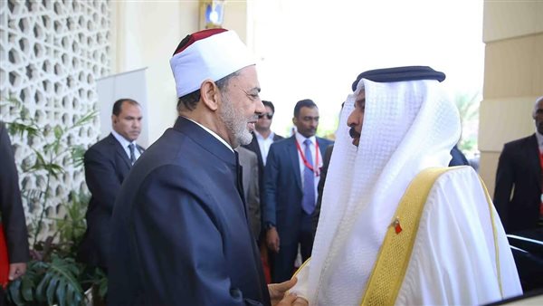 شيخ الأزهر وملك البحرين