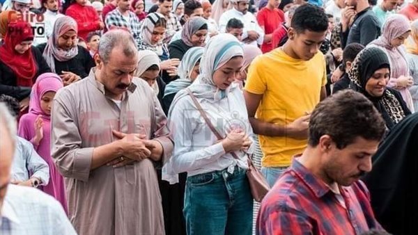 الاختلاط في صلاة