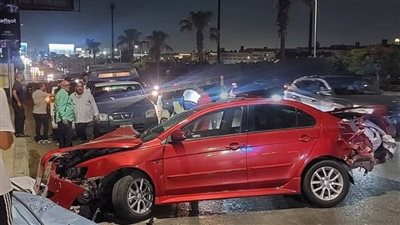 إصابة 5 أشخاص في تصادم ملاكي برصيف أحد الطرق بحلوان | أسماء