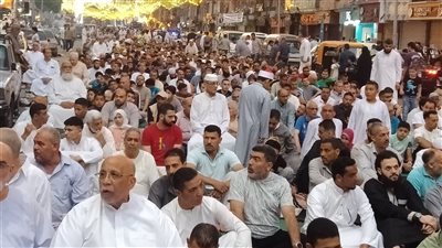 بدء توافد المصلين علي ساحة سيدي بشر شرق الإسكندرية|صور