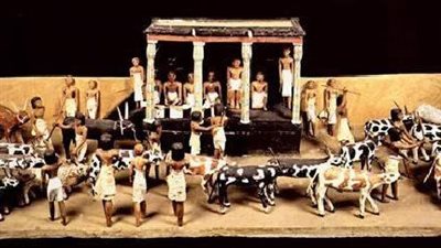 المتحف المصري بالتحرير يعرض نموذجًا خشبيًا لـ ماكيت من مقبرة مكت رع| صور 