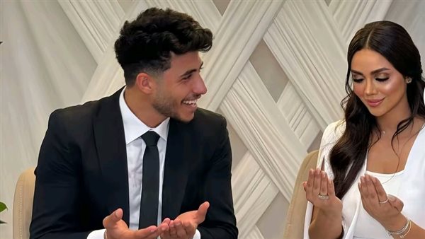 البلوجر مرام وخطيبها