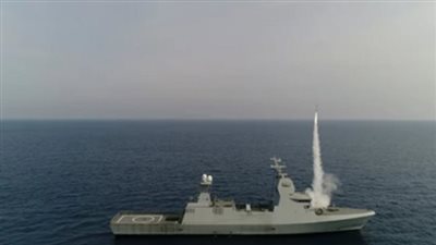 جيش الاحتلال: سفن تابعة للبحرية هاجمت أهدافًا للحوثيين في ميناء الحديدة باليمن