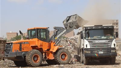 الجيزة: رفع 60 ألف طن من المخلفات والقمامة خلال إجازة عيد الأضحى | صور