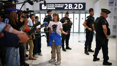 القوات الإسرائيلية اختطفتني.. أول تعليق للناشطة السويدية جريتا ثونبرج لدى وصولها باريس