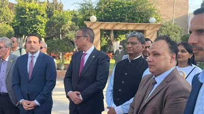 بحضور محافظ الفيوم.. سفير الهند يحتفل باليوم العالمي لليوجا