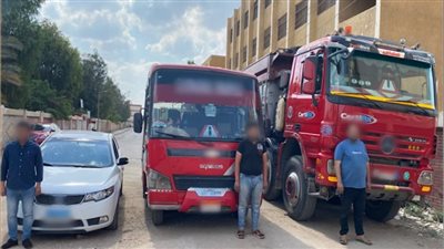 بعد تداول فيديو الواقعة.. القبض على قائدي 3 سيارات لسيرهم عكس الاتجاه بطريق المنصورة - كفر شكر | فيديو