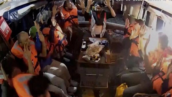 طاقم السفينة مادلين