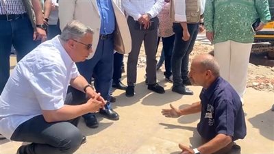 لفتة إنسانية.. محافظ الإسكندرية يستجيب لمطلب شخص من ذوي الهمم ويوجه بتوفير كشك له