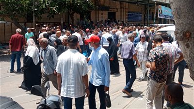 المئات يشيعون جثمان الضحية الثانية للمركب الغارق بالبرلس | صور