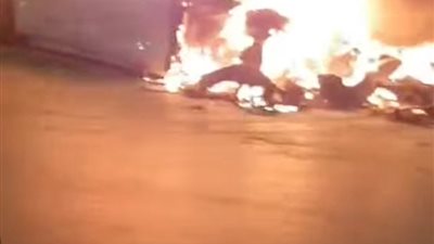 تفحم سيارة ملاكي أعلى طريق السويس اتجاه مصر الجديدة| صور