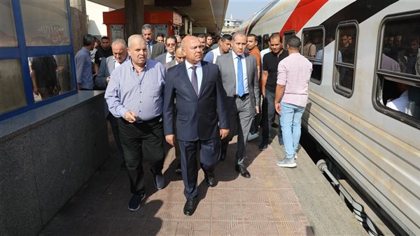 وزير الصناعة والنقل