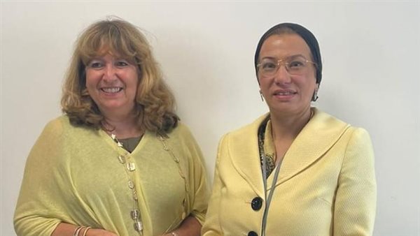 وزيرة البيئة والأمينة