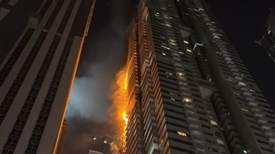 يوجد بها 4000 شخص.. إخلاء ناطحة سحاب بمنطقة مارينا دبي بسبب اندلاع حريق