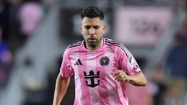 جوردي ألبا لاعب فريق