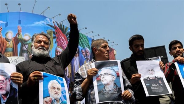 مسيرات لدعم القيادة