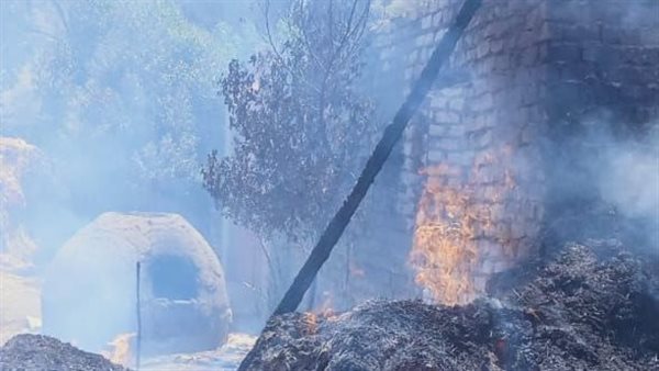 حريق يلتهم 3 منازل