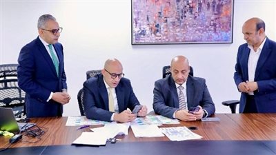 وزير التعليم يتابع انتظام امتحانات الثانوية العامة وإجراءات دخول الطلاب للجان من غرفة عمليات الوزارة