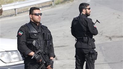 الشرطة الإيرانية تعتقل عنصرين من الموساد كانا يحاولان صنع قنابل ومتفجرات