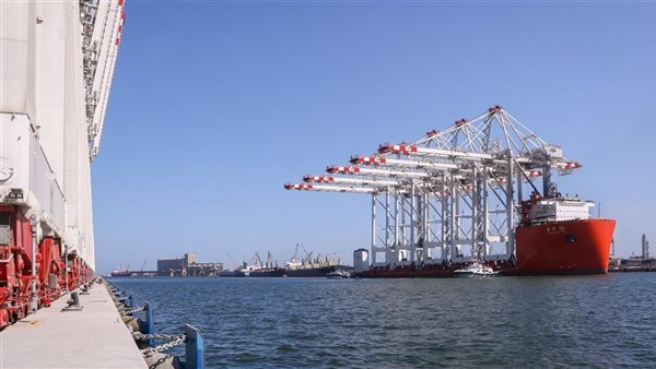 أوناش محطة حاويات