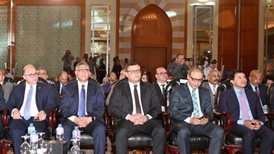 وزير الإسكان: توجيهات بتحسين كفاءة المنظومة العقارية في مصر بما يتواكب مع التطورات العالمية