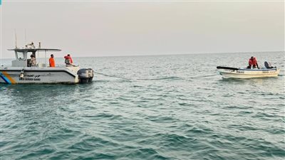 السعودية تنقذ مُقيمًا مصريًا تعطّل قاربه في عرض البحر