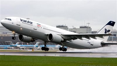 إيران تستأنف الرحلات الجوية الدولية بعد توقف 20 يوما