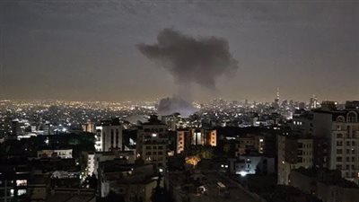 وكالة أنباء فارس: سماع دوي انفجارات في عدة مواقع شمال وشرق العاصمة طهران