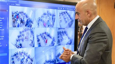 وزير التعليم يتابع امتحانات الثانوية العامة.. ويشدد على مراجعة كاميرات المراقبة يوميا 