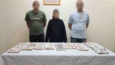 القبض على 3 أشخاص لاتهامهم بسرقة مبالغ مالية من شقة بالظاهر