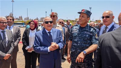 رئيس قناة السويس: قاطرة الإنقاذ إسماعيلية 1 تمتاز بقوة شد كبيرة تفوق أكبر القاطرات بالهيئة