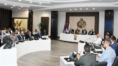 المحافظ ومدير صندوق مكافحة الإدمان يشهدان فعاليات المؤتمر الموسع ضمن المبادرة المحلية أسوان بلا إدمان