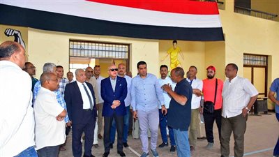 محافظ الأقصر يتفقد الصالة المغطاة بإسنا ويوجه بسرعة تنفيذ أعمال الصيانة الشاملة